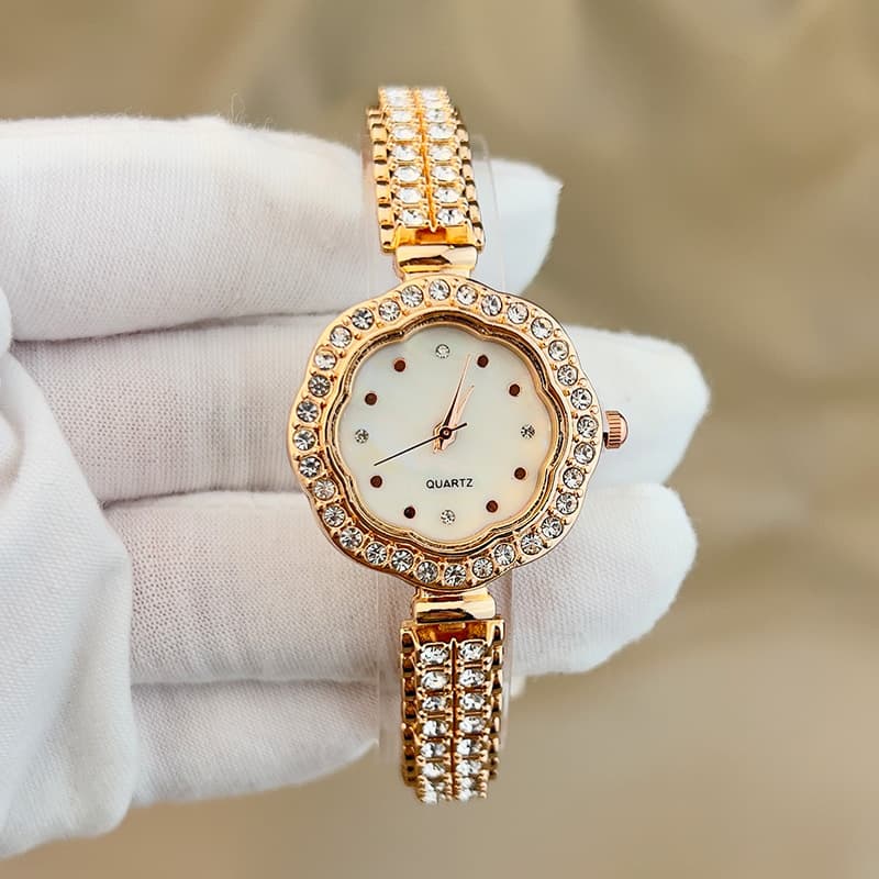 New Watch Fritillary Quartz Small Gold Watch With Diamonds Gypsy Light Luxury Ladies Niche Watch Work Daily Birthday Anniversary Valentine's Day Gift