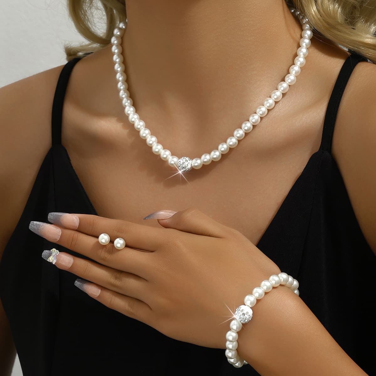 New set of bridal accessories, pearl set jewelry, clay inlaid diamond short necklace jewelry, minimalist set of chains