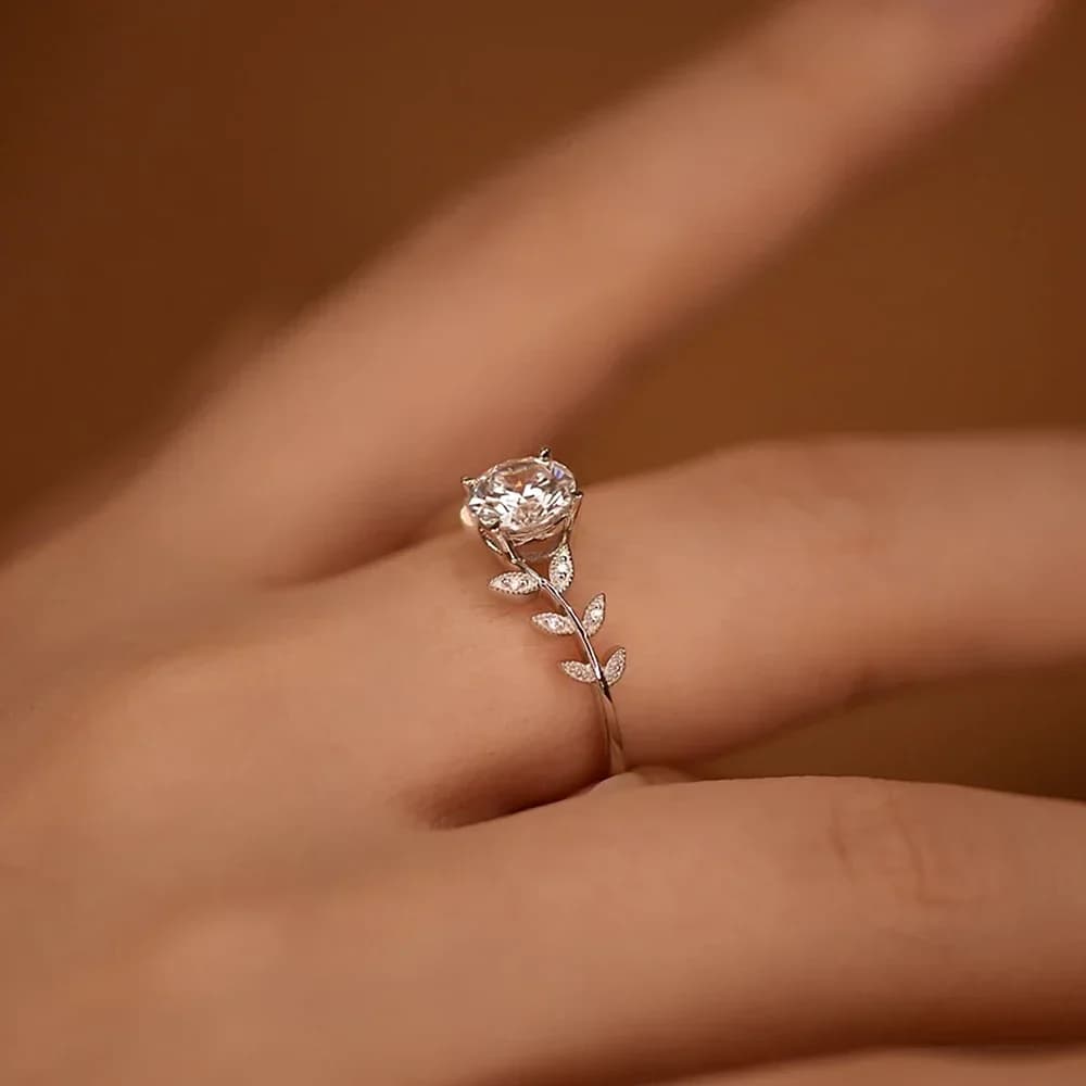 Fashion 1CT Leaf Moissanite Diamond Engagement Rings with GRA for Women Sterg Sier Plated White Gold Wedding Band Promise Ring