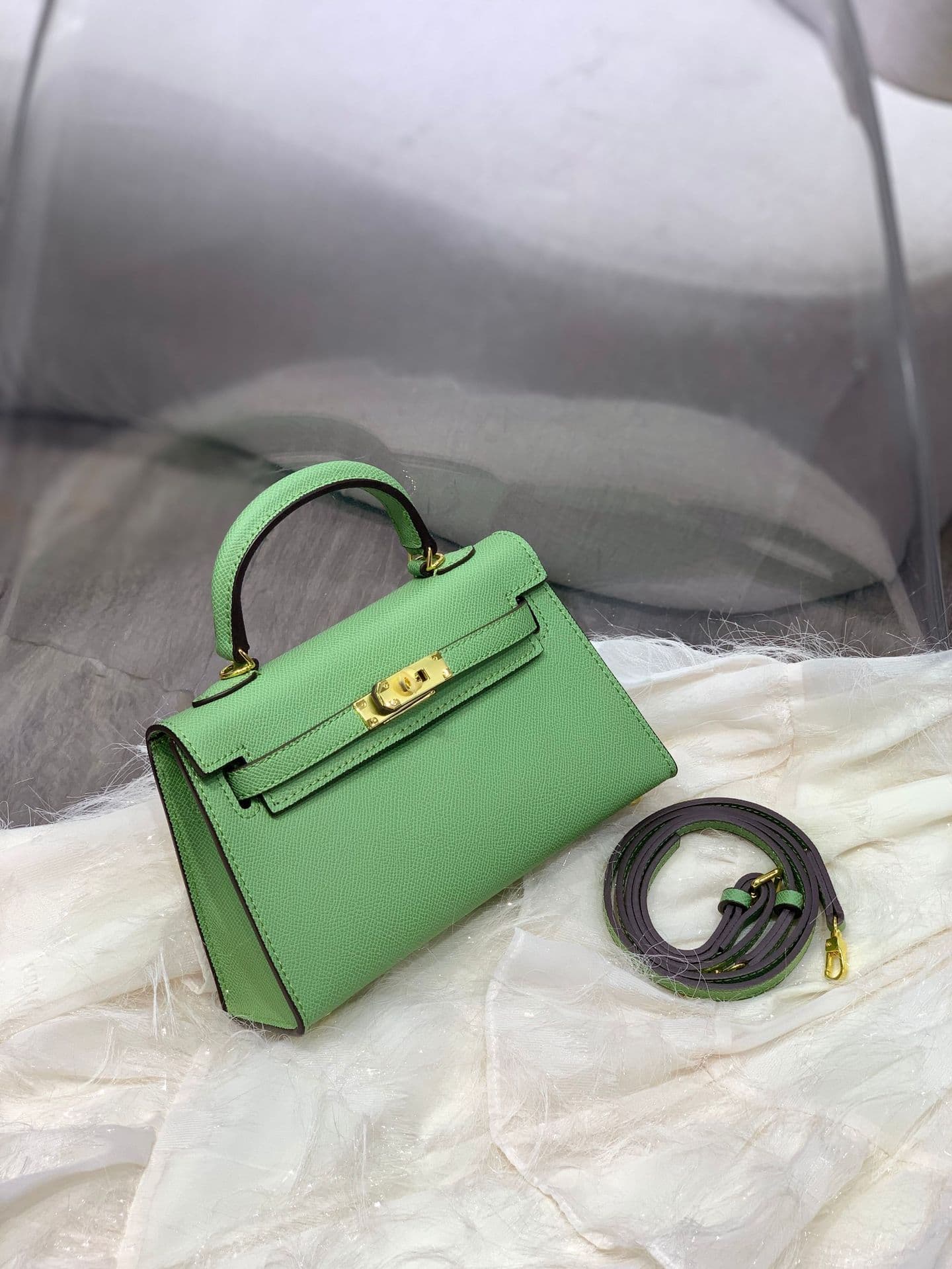 Sac bandoulière et sac à main Kelly Mini tendance de deuxième génération (2026), sac à main de luxe léger aux couleurs contrastées.