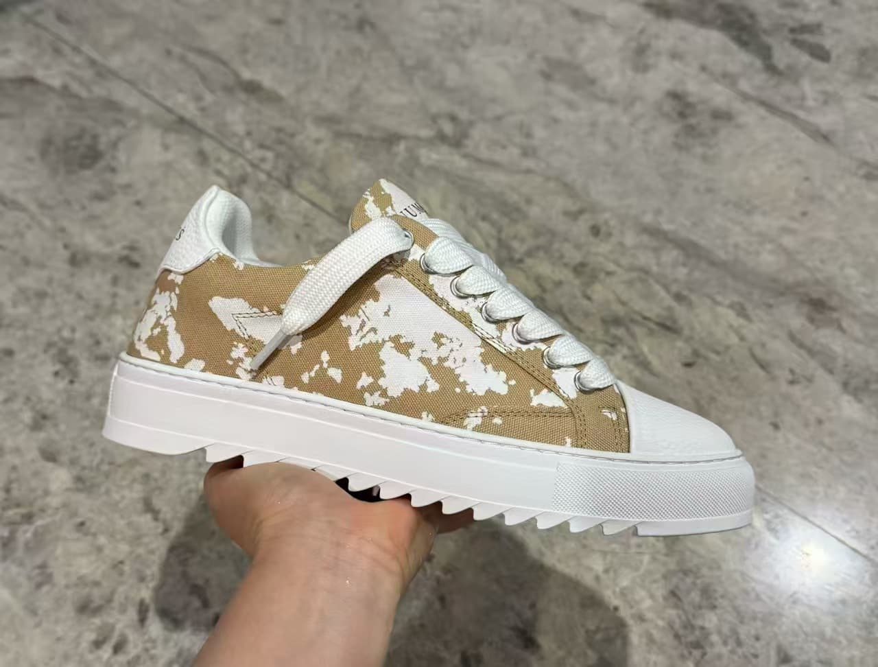 Putian Foreign Trade - Chaussures Numeris - Baskets blanches tendance et polyvalentes pour couples - Disponibles en stock - Chaussures pour hommes