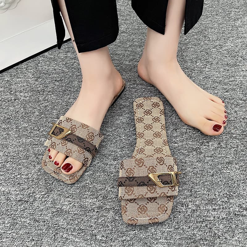 Plus Size Women's Fashionable Versatile Casual Flat One Strap Metallic Sandals