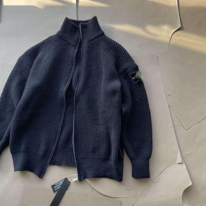 Pull en pierre automne/hiver couleur unie tricoté col montant cardigan couple américain badge manteau tendance