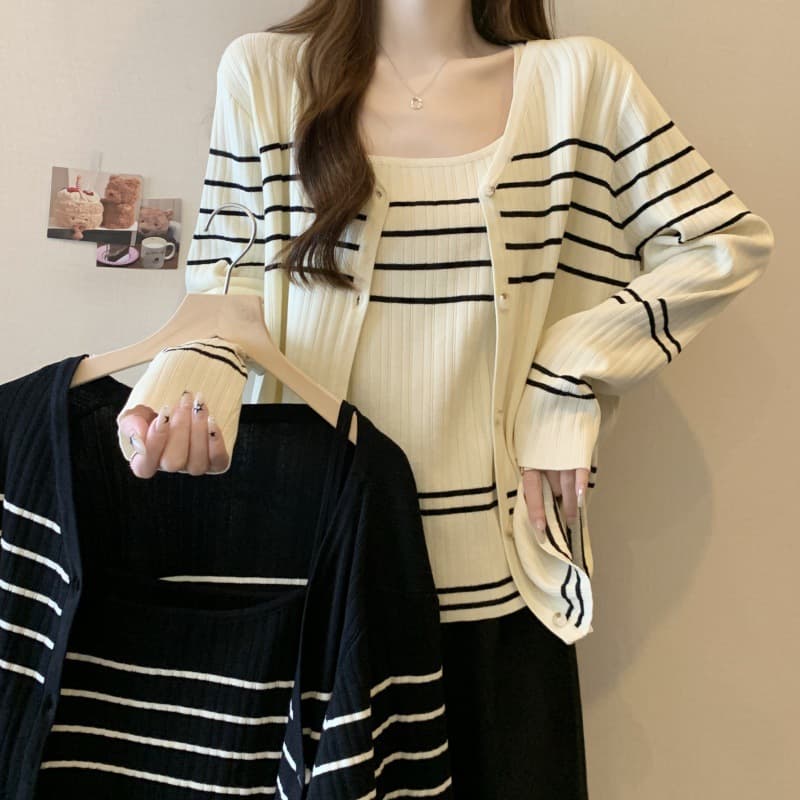 Women's Clothing Autumn New Fat MM Large Size New Casual Striped Knitted Suit Suspenders Cardigan Tops Female Two Piece Suit