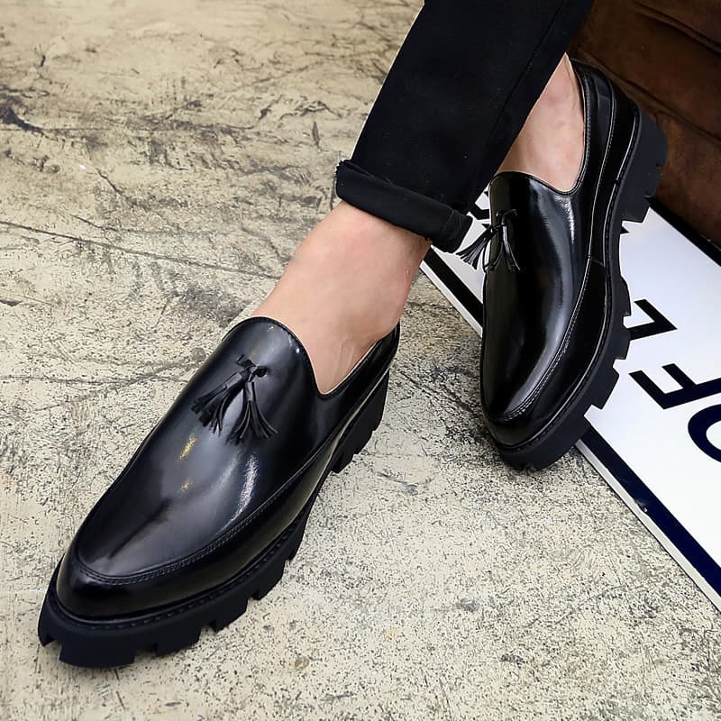The Autumn New Feet Set Trendy Korean Edition Pointed Business Rest Thick Sole Small Leather Men's Shoes