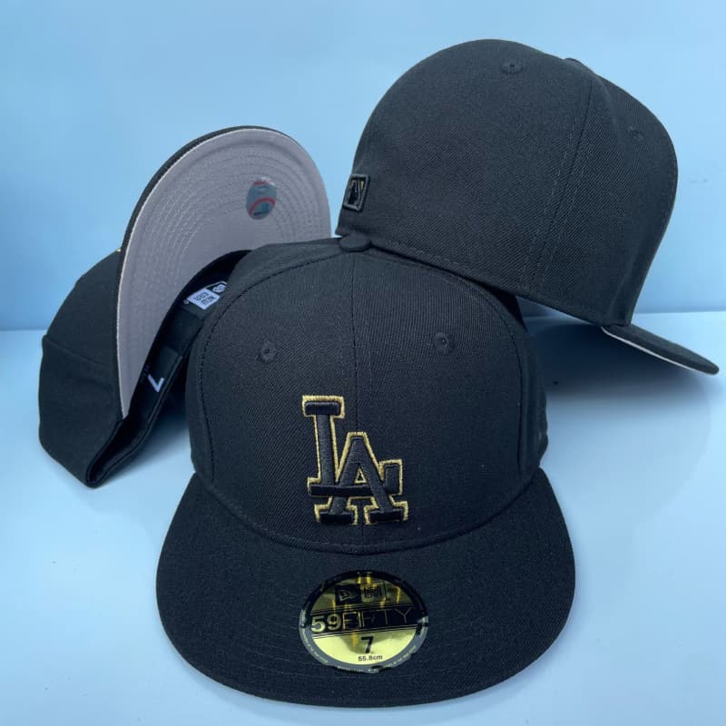 Casquette fermée de baseball brodée de haute qualité, style classique transfrontalier, de la Ligue sportive américaine, avec visière plate.