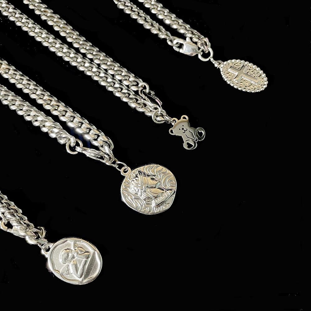 Men And Women's Jewelry Stainless Steel Cuban Chain Necklace With Geometric Pendant Light Luxury Hip Hop Style Unisex Fashion Accessory