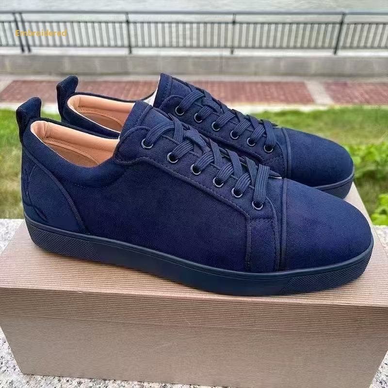 Chaussures pour hommes, ballerines brodées, semelle rouge, baskets tendance et décontractées à clous, blanches, en toile respirante, à lacets