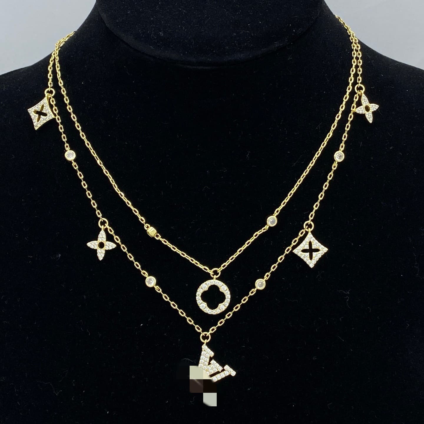 Collier avec lettre V personnalisé, polyvalent, léger, luxueux, tendance, classique, vintage, style européen et américain, transfrontalier