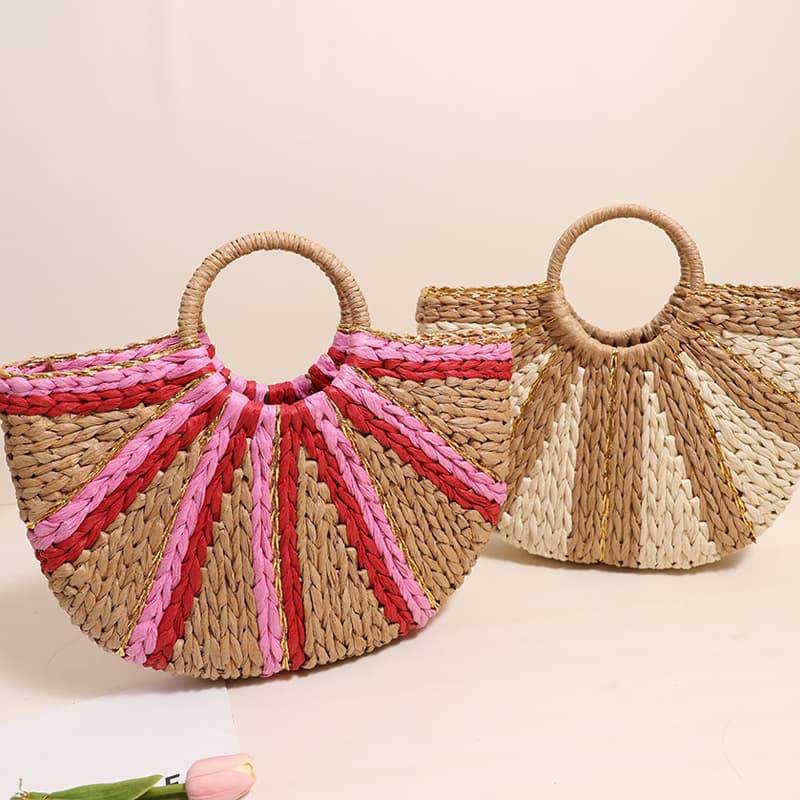 High-grade gold thread contrasting color straw bag New style semi-circular handbag niche straw bag woven bag holiday style beach bag