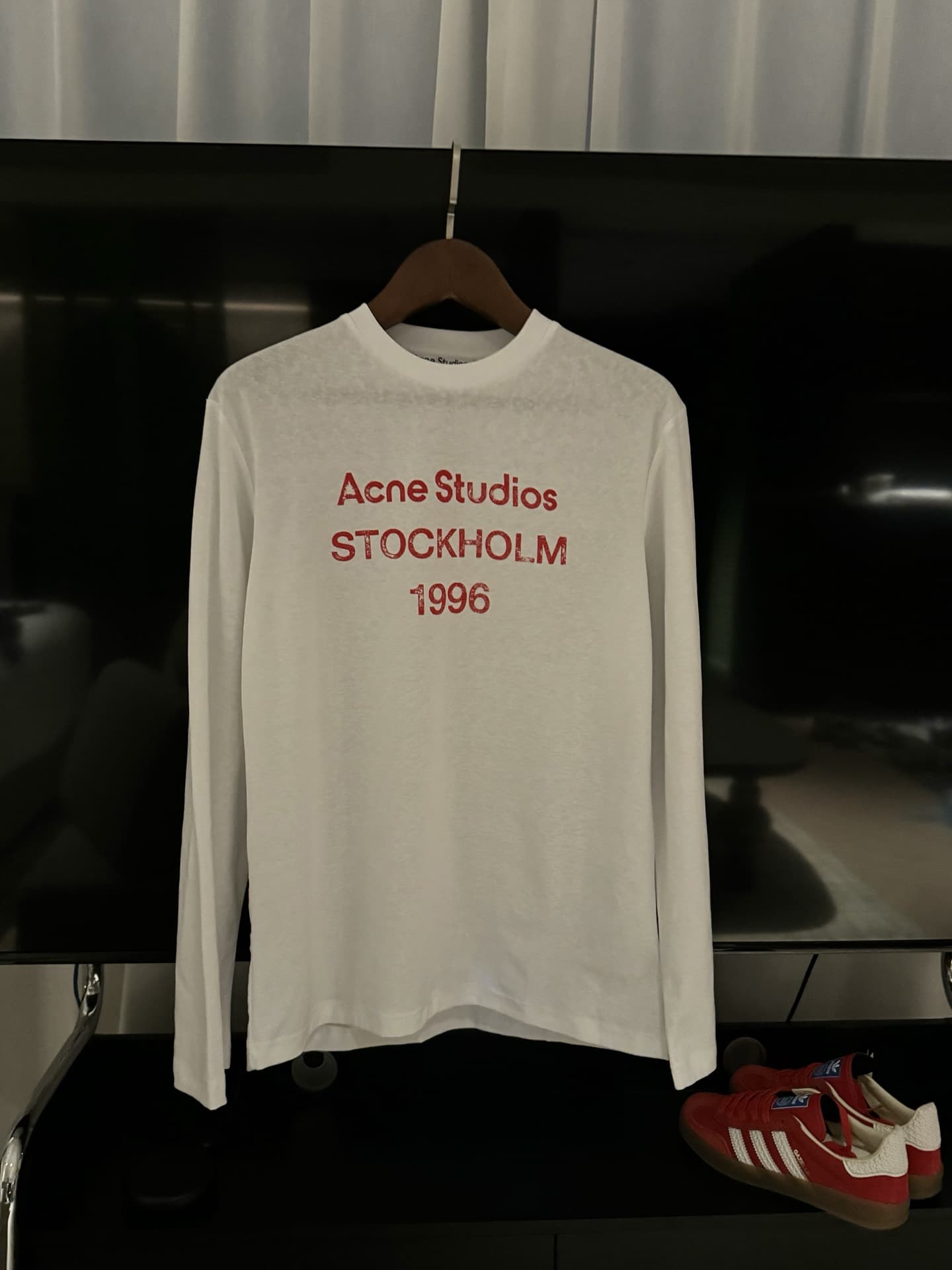 Version correcte du nouveau modèle 26, lettre avec impression du chiffre 1996, t-shirt ample à manches longues en coton-lin vieilli