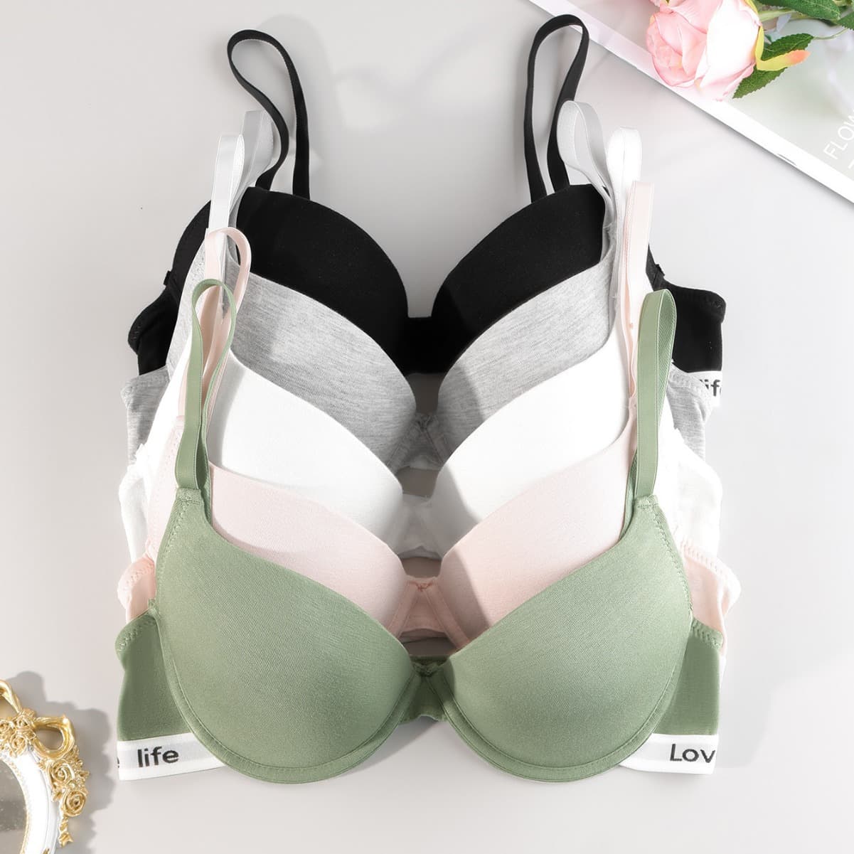 Women's Intimates Popular Push Up Bra With Large Steel Ring