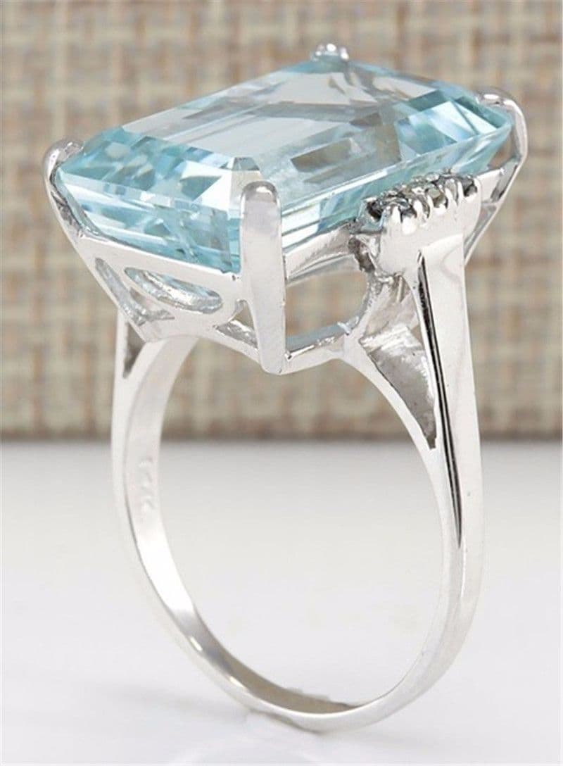 Hot sales HUITAN Hyperbole Women tail Party Ring With Huge Sky Blue Cubic Zircon Prong Setting Valentine's Gift For Wife