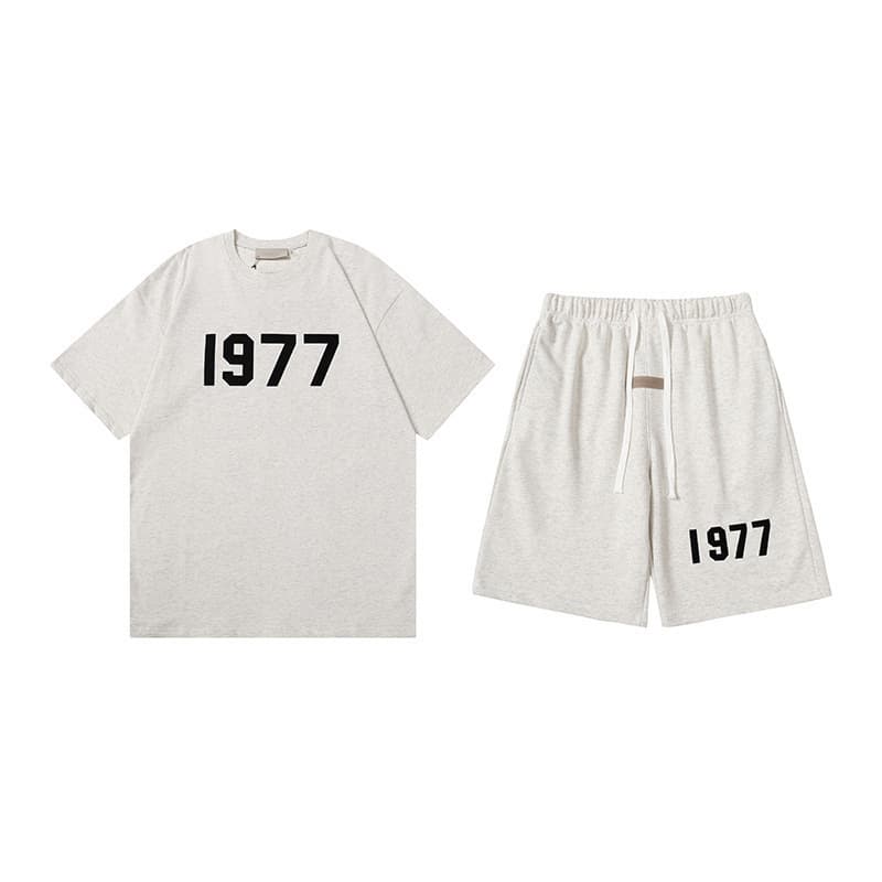 Ensemble de survêtement ESS Essential pour homme, composé d'un t-shirt et d'un short à lettres floquées, style américain (1977).