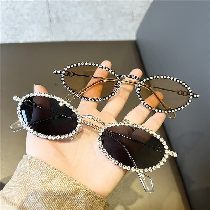Big Diamond Oval Frame Glasses Trendy Sparkling Diamond Studded Sunglasses Unisex Fashionable Performance Hip-hop Sunglasses
