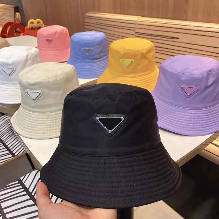2024 New mens hat Bucket Hat Ball Cap Beanie for Mens Woman Fashion Caps spring and summer letters embroidered