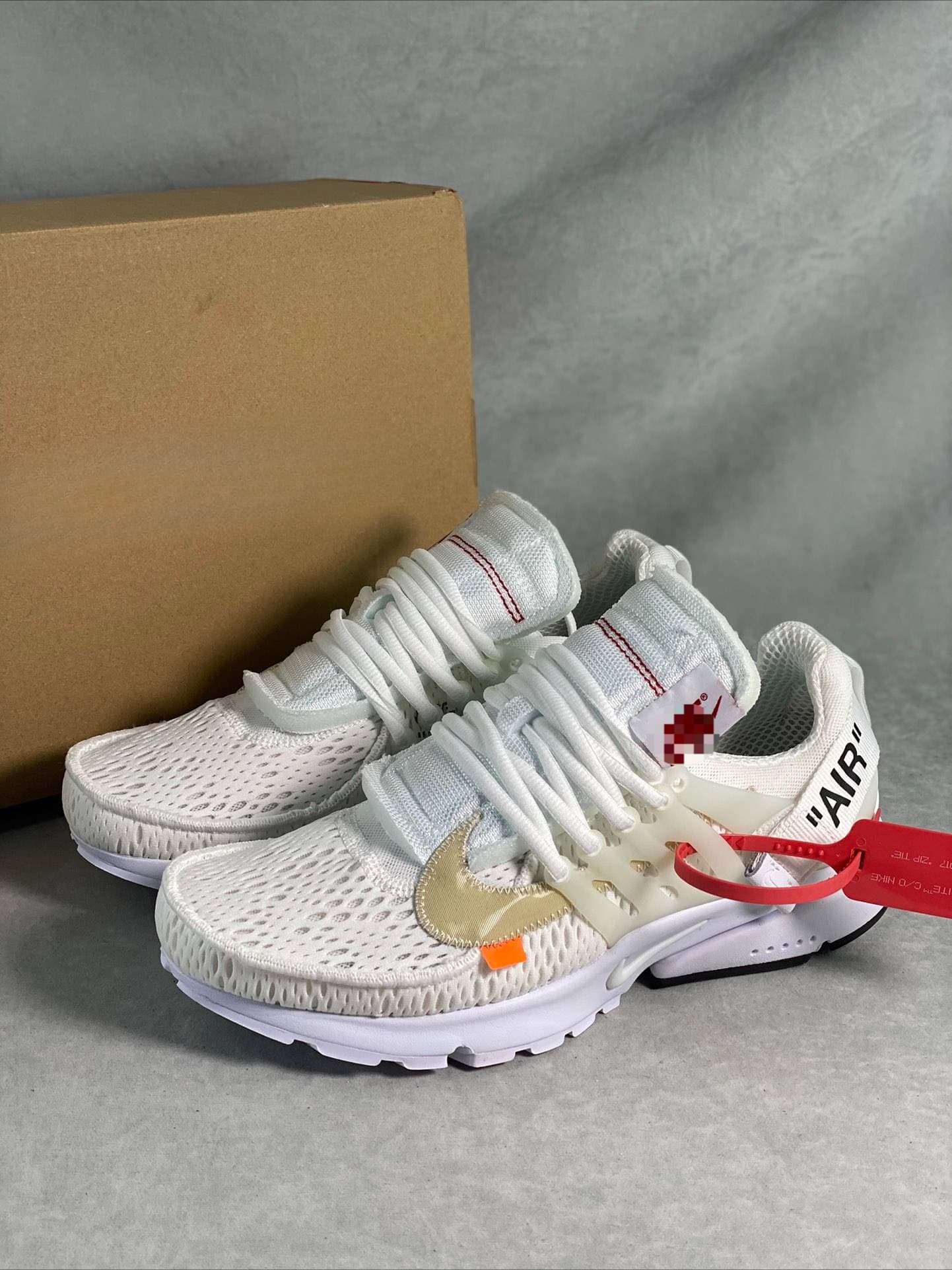 Chaussures de sport multifonctionnelles OW Joint, en tissu mesh respirant et antidérapant, modèle bas pour la course à pied.