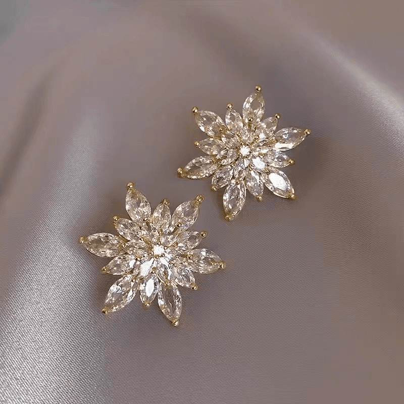 Exquisite and atmospheric ice crystal flowers set with high-end stars, same model 1014
