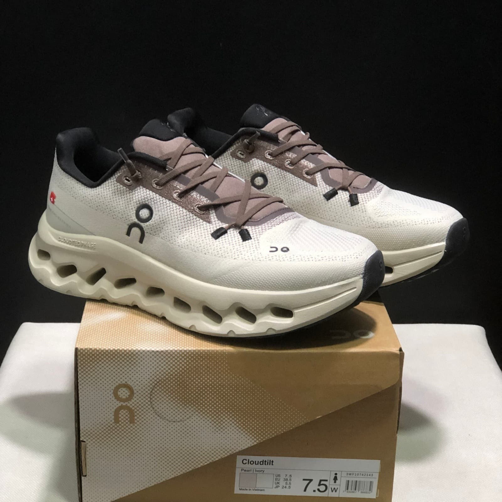 Nouveauté en matière de commerce transfrontalier : chaussures de sport Cloudtilt pour couples (hommes et femmes), légères et amortissantes.