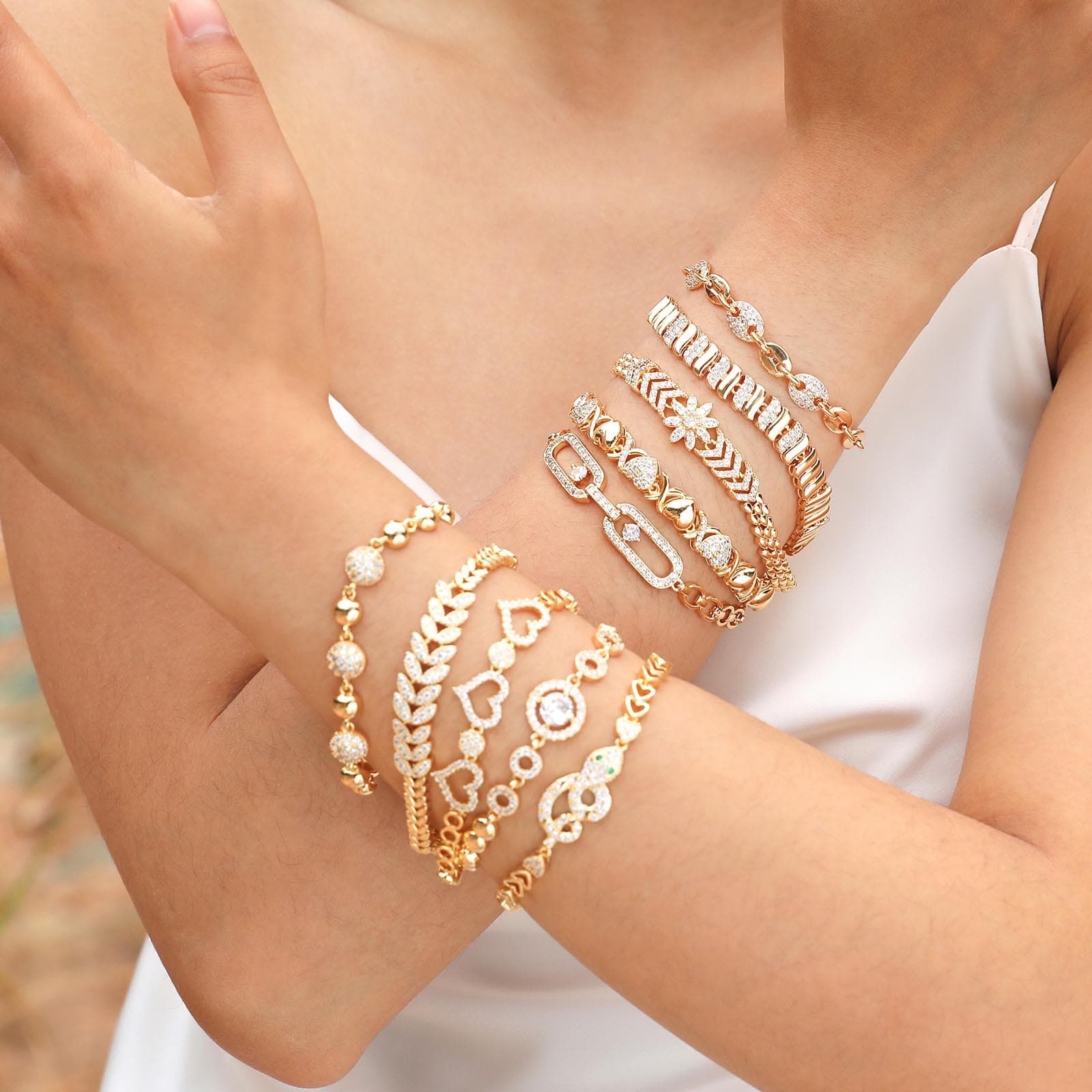 Bracelets Women's Zircon Bracelet Flower Heart Shaped Round Leaf Snake Shaped Spring Water PBR 101