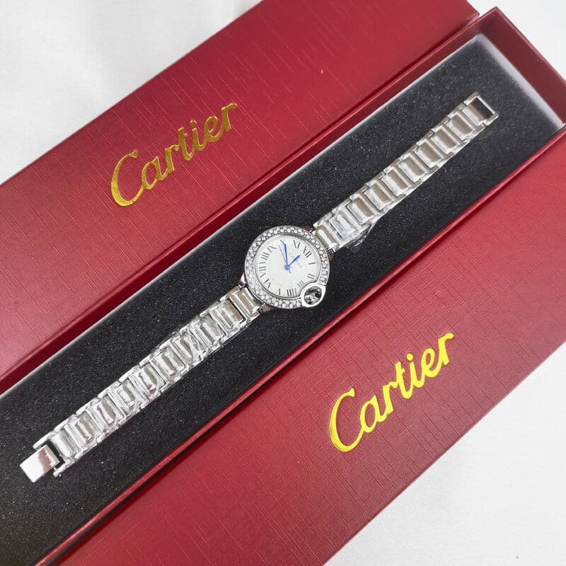 【Avec boîte】Montre Cartier pour femme, best-seller à quartz, montre-bracelet de luxe rétro raffinée et élégante, cadran à chiffres romains