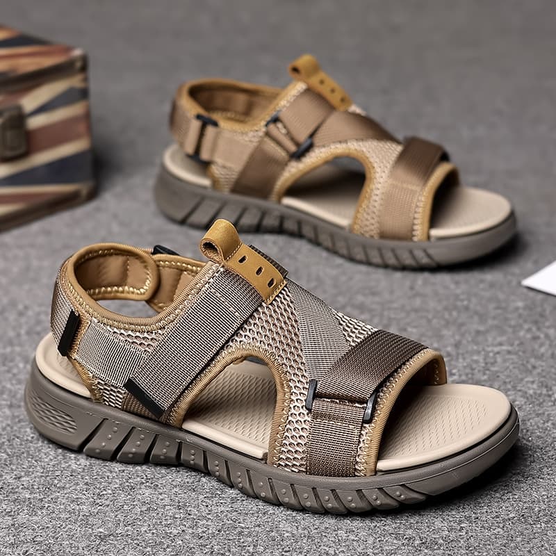 Men's Summer Sandals Soft Soled Non-Slip Slippers Casual Beach Shoes Mesh Upper Hot Style Comfortable Two-Way Wear For Men