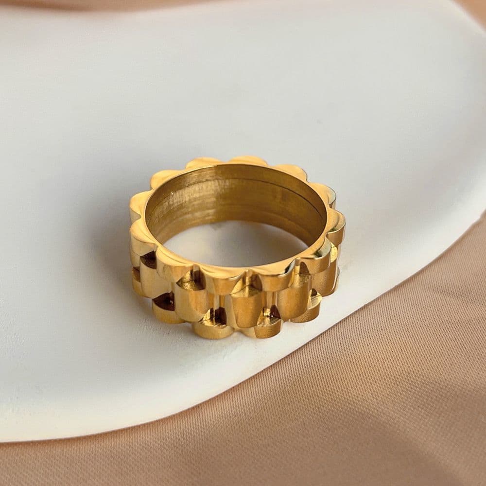 [Luxury Essential] High-end Titanium Steel Ring Strap Design, Non-fading, Suitable For Couples, Men Women, Stackable,