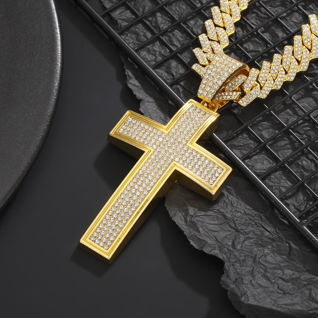 European And American Hip-Hop Style Men's Bold Full Diamond Cross Pendant Cuban Necklace Accessories Personality Street