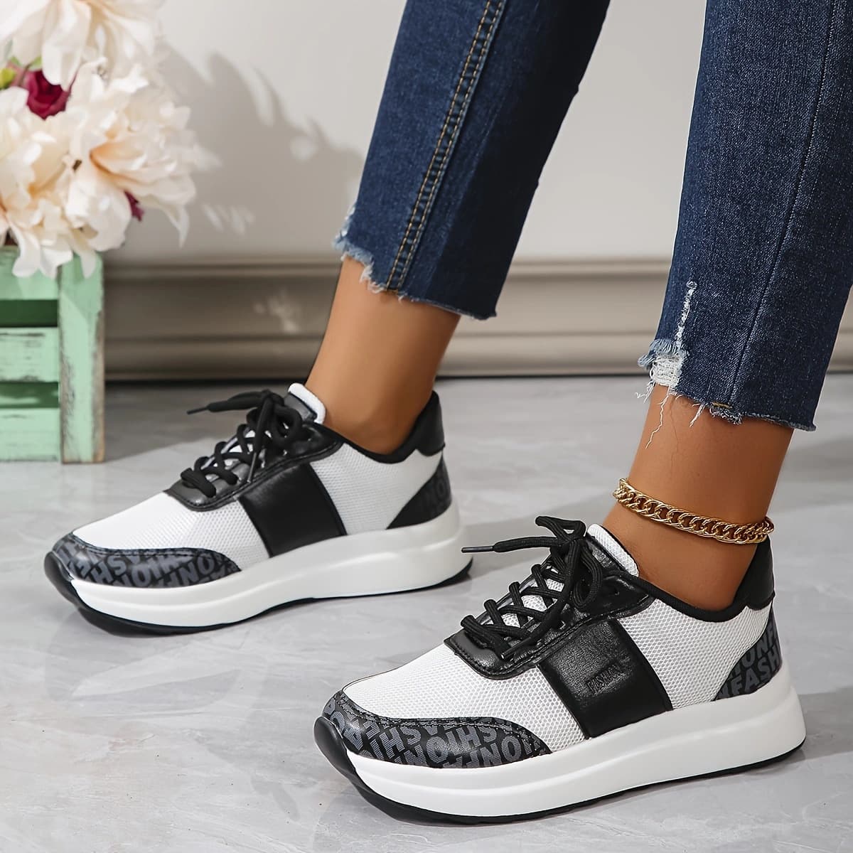 Women's casual flat sports shoes new large size lace-up medium heel large size single shoes