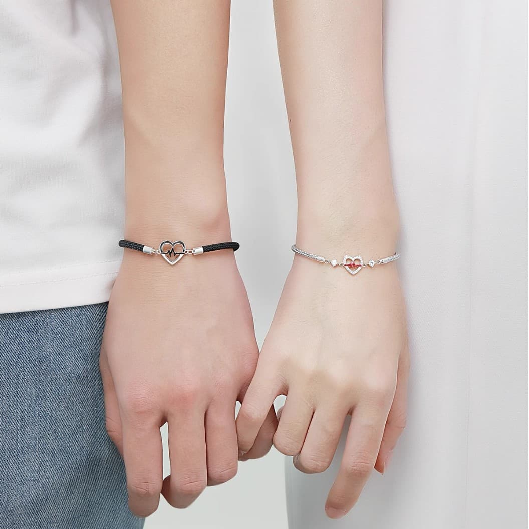 Silver heartbeat signal couple bracelet for men and women, light luxury and high end heartbeat signal bracelet