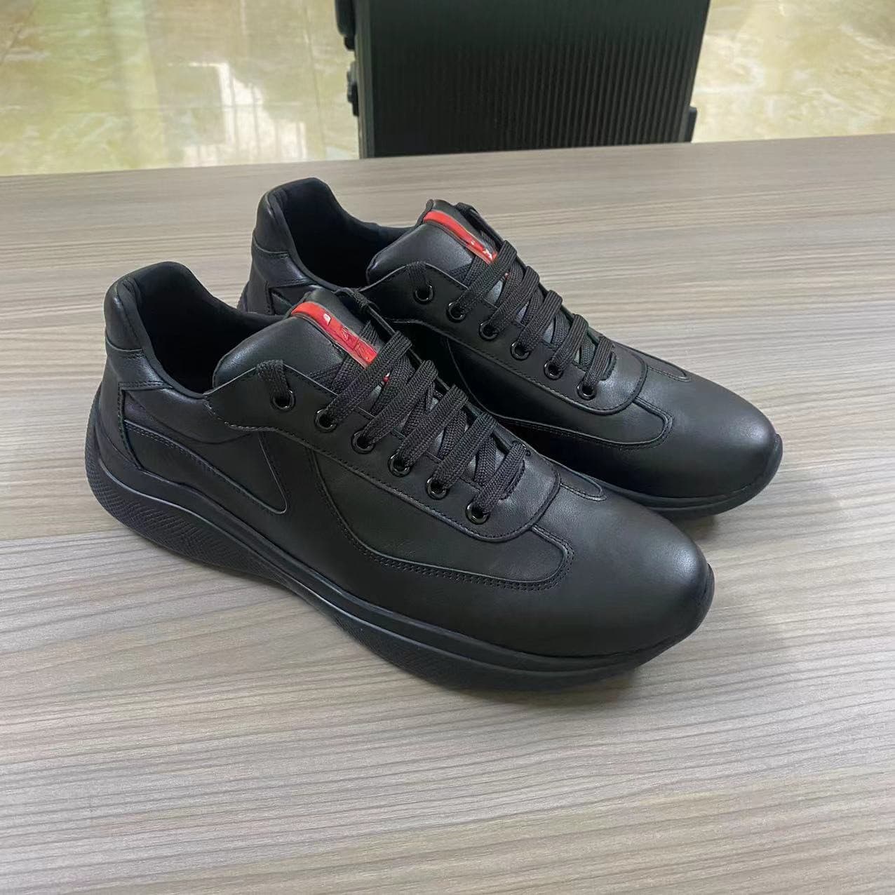 Chaussures de sport décontractées pour homme en cuir véritable noir de marque P, pointure 25, baskets de mode haut de gamme, nouveau modèle, gran