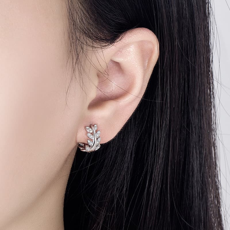 Popular leaf earrings gold earrings temperament Christmas earrings gift