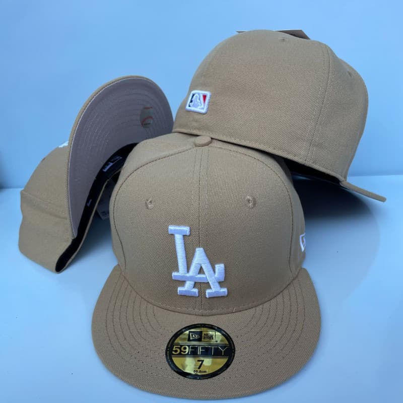 Casquette fermée de baseball brodée de haute qualité, style classique transfrontalier, de la Ligue sportive américaine, avec visière plate.