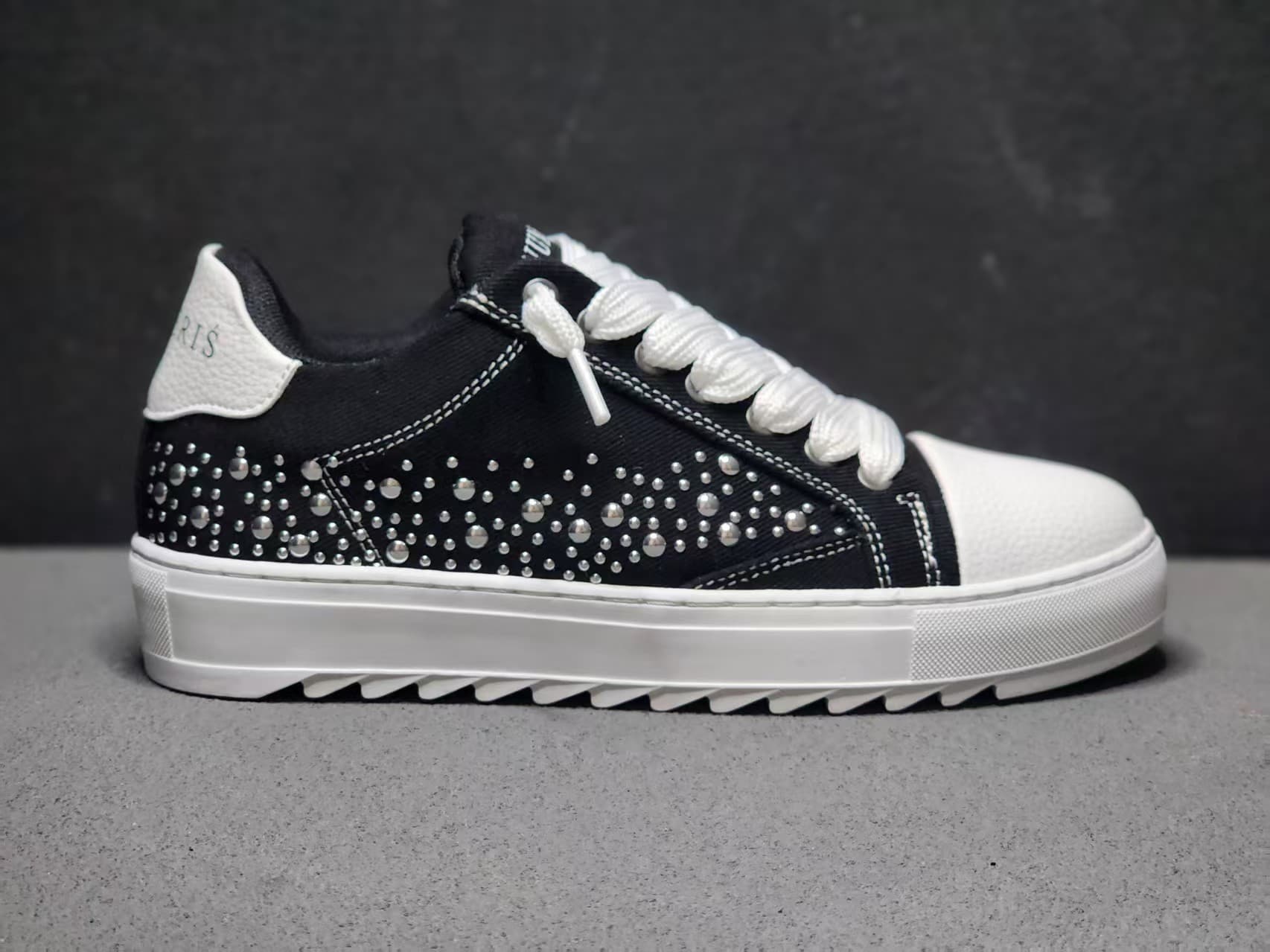 Putian Foreign Trade - Chaussures Numeris - Baskets blanches tendance et polyvalentes pour couples - Disponibles en stock - Chaussures pour hommes