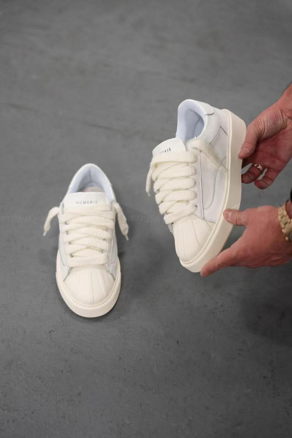 Chaussures Numeris, baskets décontractées pour hommes, plates, à bout rond, à lacets, baskets classiques et polyvalentes en cuir véritable.