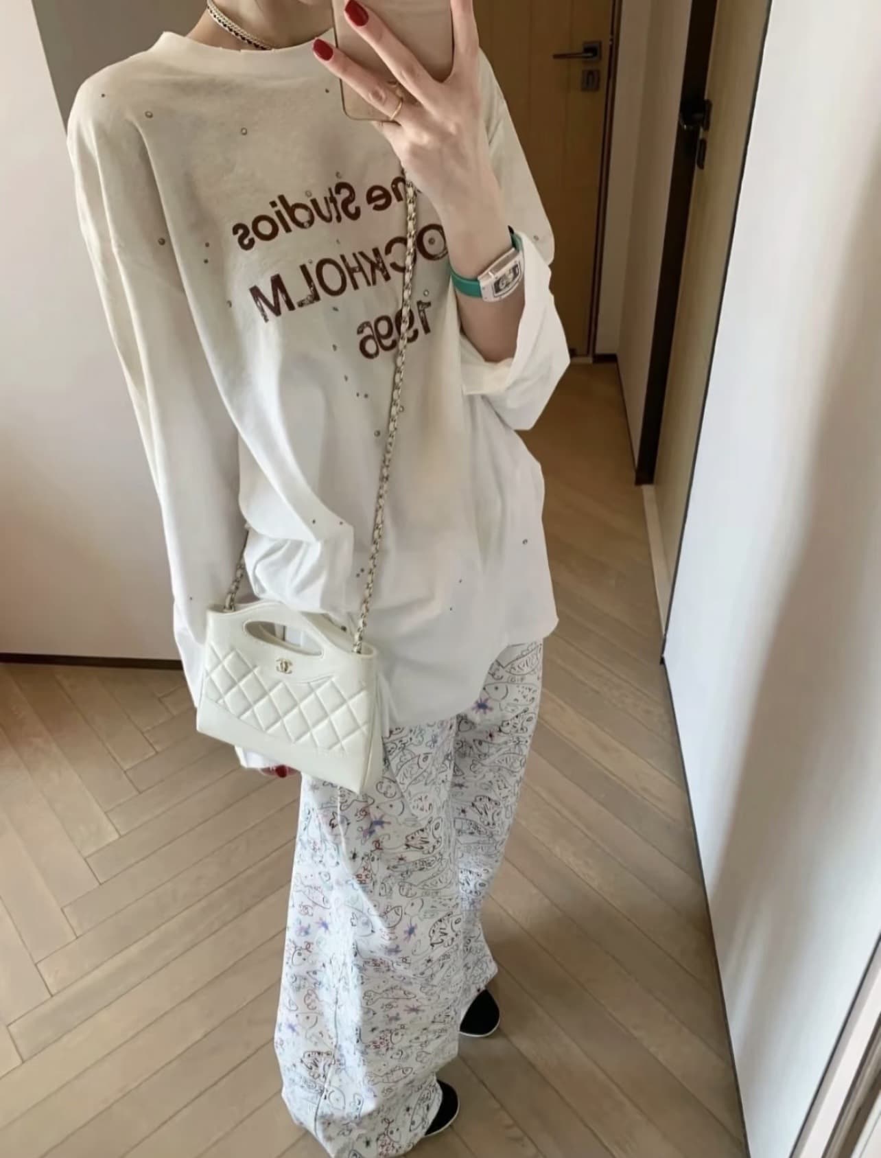 Version correcte du nouveau modèle 26, lettre avec impression du chiffre 1996, t-shirt ample à manches longues en coton-lin vieilli