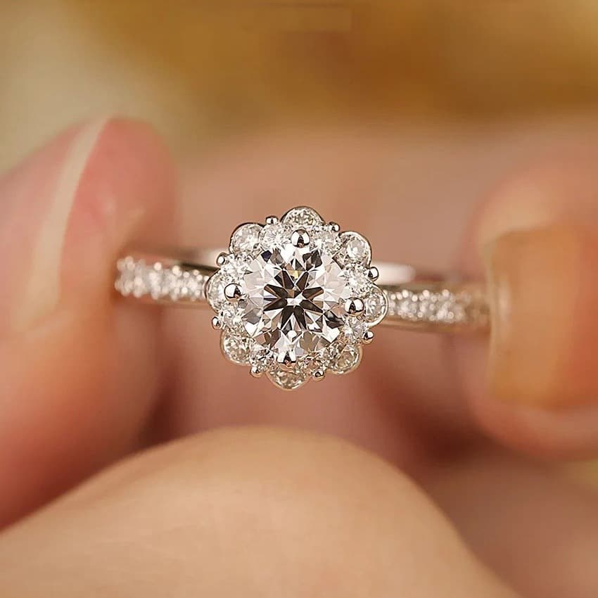 Sterling silver moissanite girl bouquet diamond ring pavé small diamonds surrounded by inlaid design one carat big money sweet wedding ring
