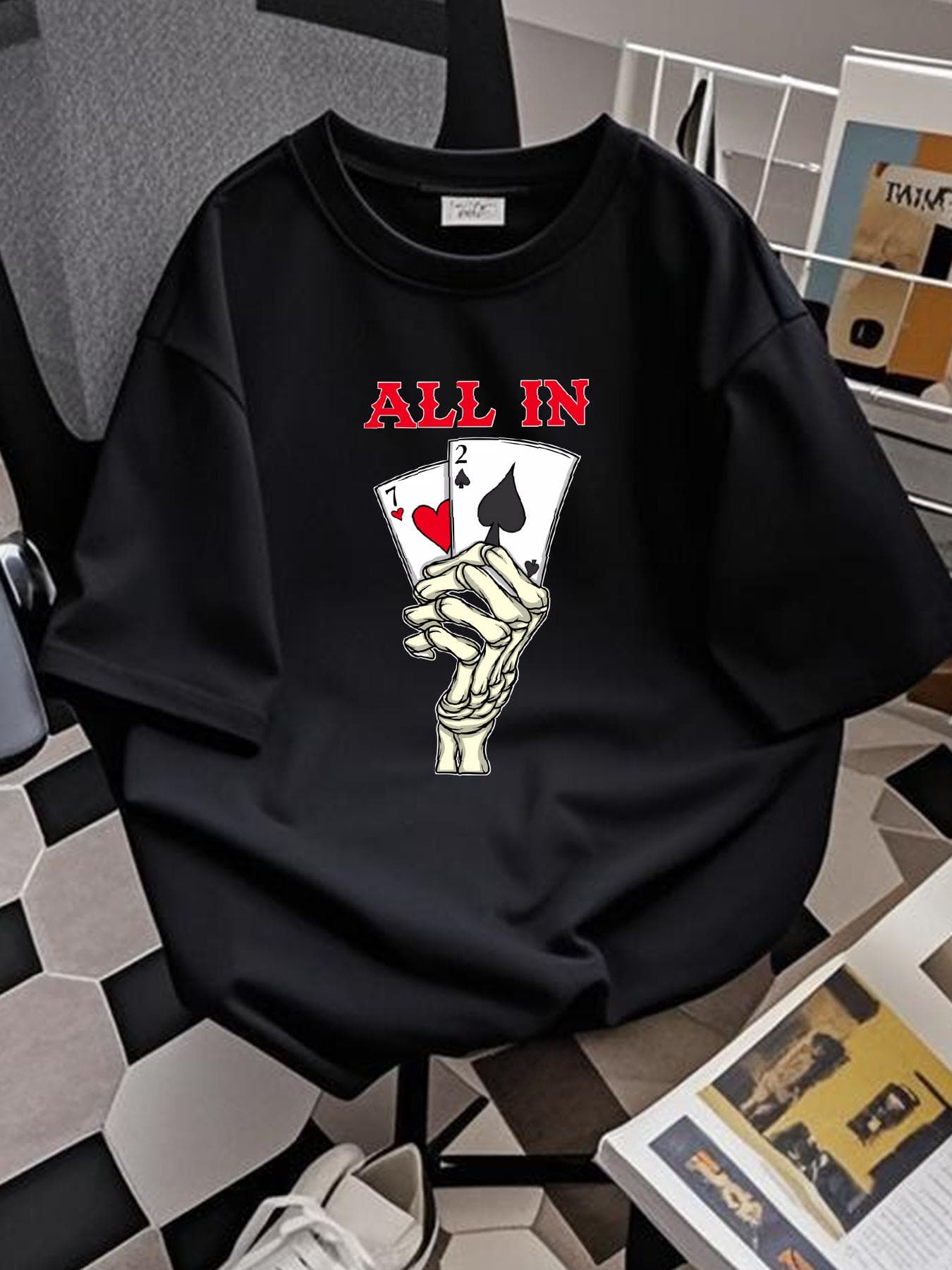 Poker Shirts 7 2 Skeleton Hand Texas Holdem All In Poker Player T-Shirt Soft Designer Clothes Comfortable Fashion Graphic Streetwear Slightly