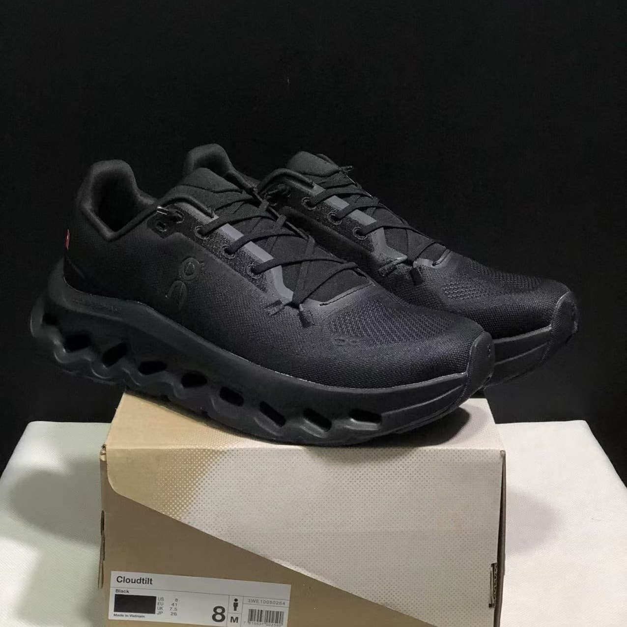 Nouveauté en matière de commerce transfrontalier : chaussures de sport Cloudtilt pour couples (hommes et femmes), légères et amortissantes.