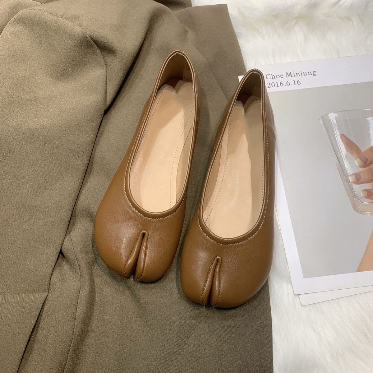 Split For Women, Internet Famous Pig Trotter Flat Bottomed 2025 Spring New Toe Lazy Soft Leather Single Sh, Autumn