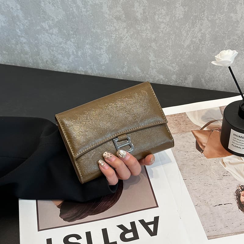 Sacs pour femmes, nouveaux portefeuilles pour femmes de taille moyenne et longue, style rétro, grande capacité, porte-cartes à trois volets, pochette, porte-monnaie
