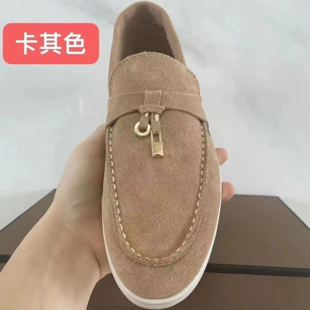 Mocassins LP assortis haut de gamme en cuir de vache avec pendentif à pompon et semelle plate, mocassins à surface souple