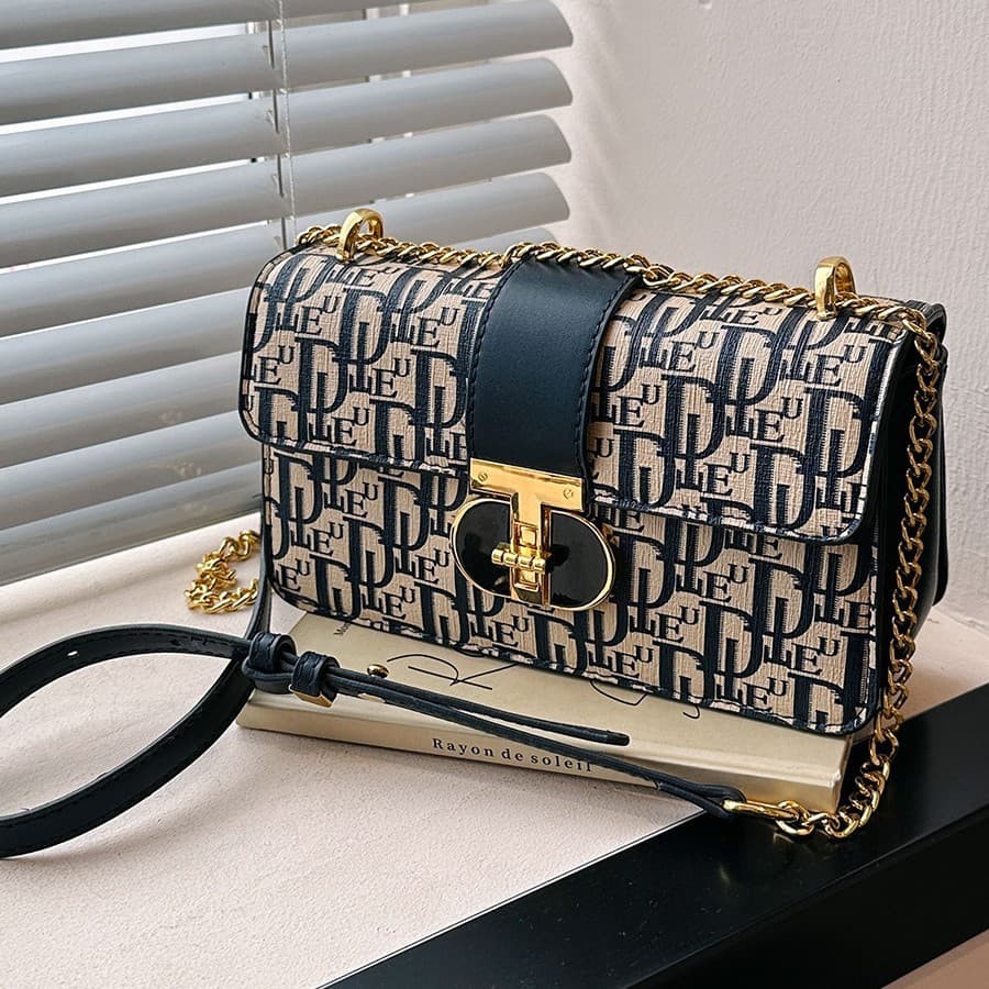 Advanced Texture Women's 2025 New French Printed Chain Diagonal Cross Versatile Shoulder Small Square Bag