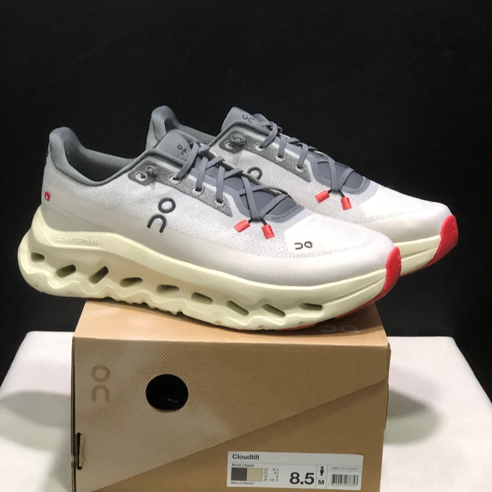 Nouveauté en matière de commerce transfrontalier : chaussures de sport Cloudtilt pour couples (hommes et femmes), légères et amortissantes.
