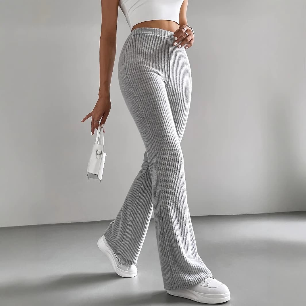 Vêtements pour femmes Pantalons évasés en tricot côtelé pour femmes - Pantalons décontractés de couleur unie avec confort extensible et coupe élégante Pantalons évasés en tricot côtelé Pantalons