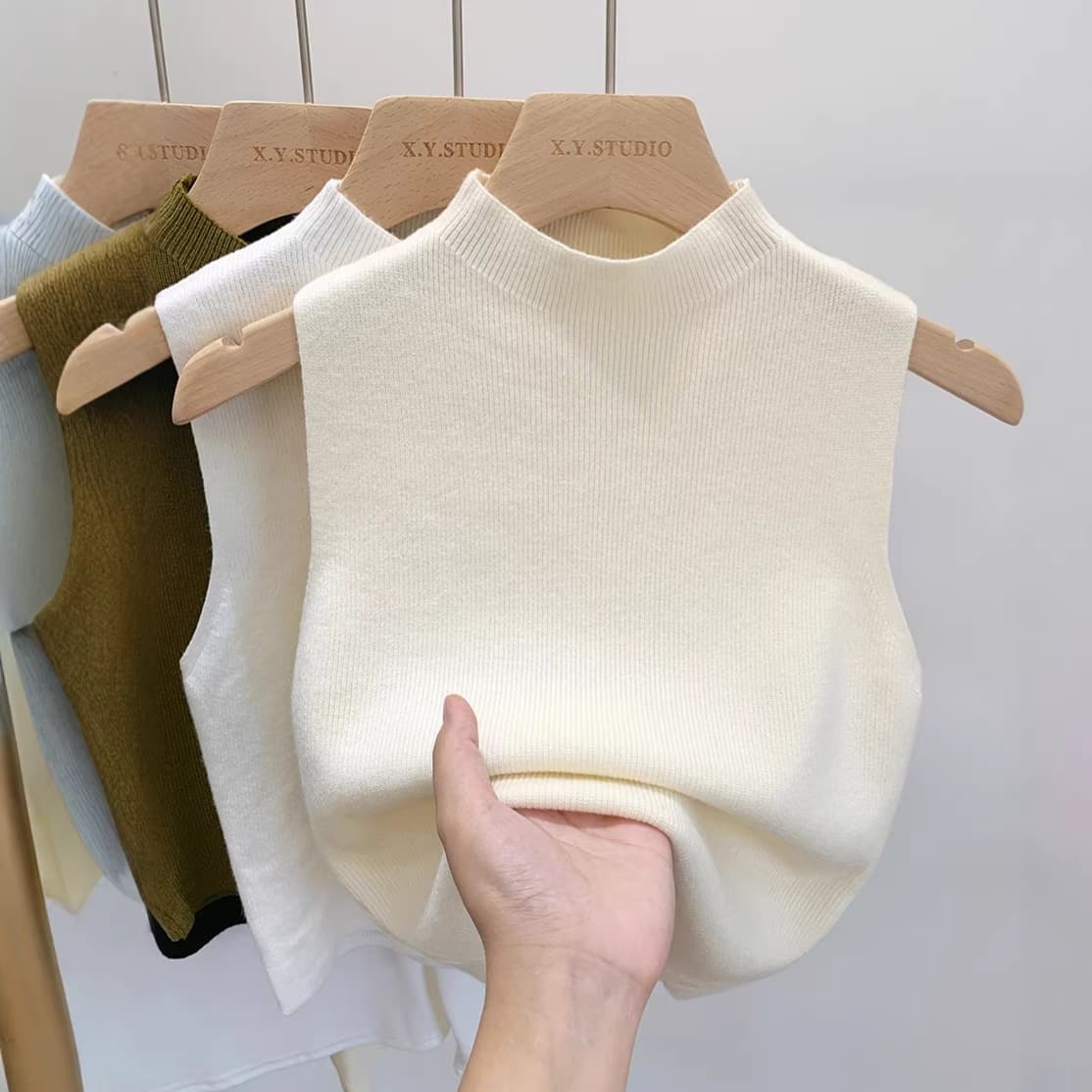 Women's Summer Solid Color Knitted Sweater Base Shirt With Half-high Collar, Wide Shoulder Straps, Short Sleeveless Tank