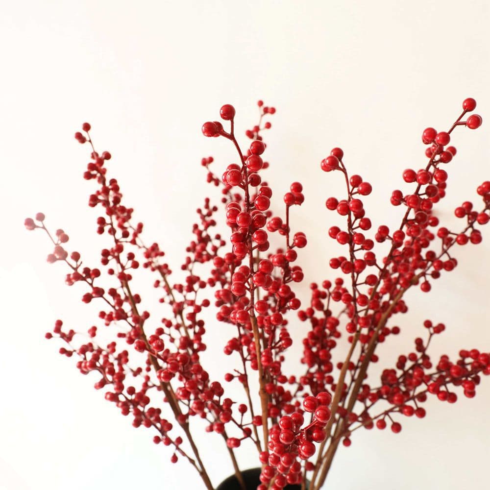 Home decoration wholesale Christmas red fruit small holly INS style artificial flower manufacturer cross-border wedding artificial flower MW61201