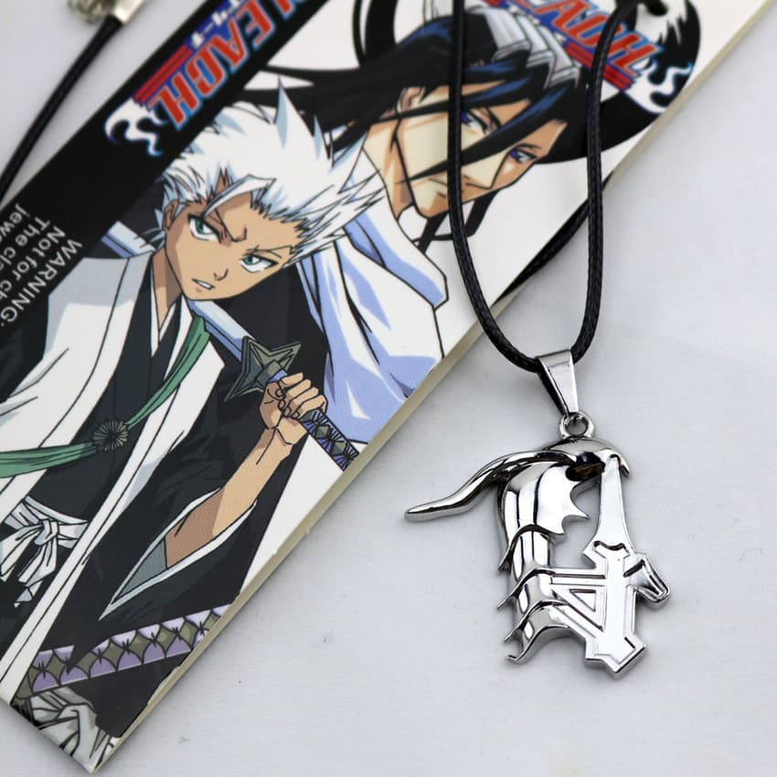 Hot sales Anime Whitening Ulquiorra Cifer Fashion Kurosaki Ichigo Pendant Broken Mask Metal Necklace Choker Cosplay Fan Gift
