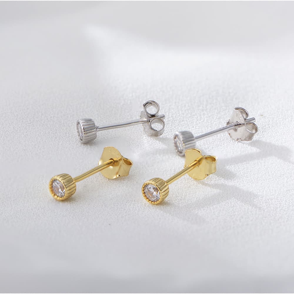 Women's Jewelry S925 Silver Earrings Small Fresh Simple Mini Temperament Single Diamond Earrings