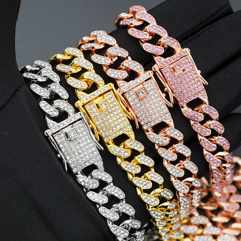 Ensemble collier et bracelet hip-hop cubain pour homme – Alliage de 13 mm avec accents de diamants (haute qualité, réglable, coffret cadeau inclus)
